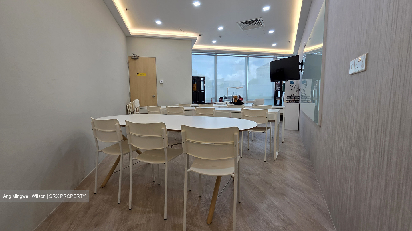 Sunshine Plaza (D7), Office #557102291